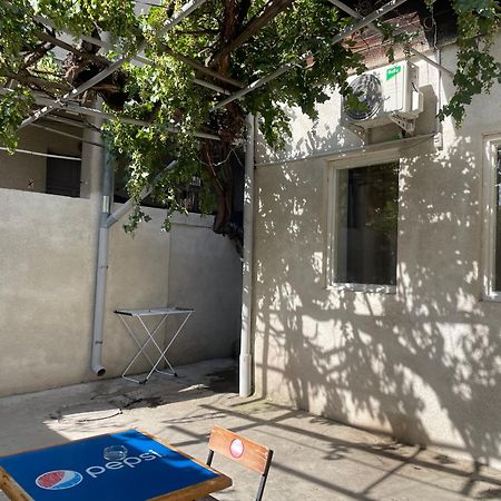 יירבאן Apartment In The City Center With The Garden מראה חיצוני תמונה
